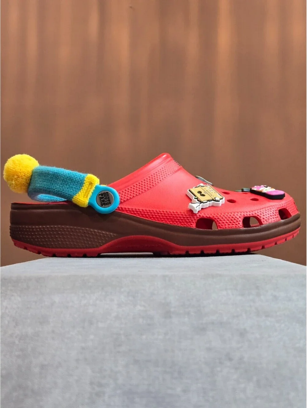 Crocs x South Park - Eric Cartman Classic Clogs (211500-90H) Size 9M / 11W
